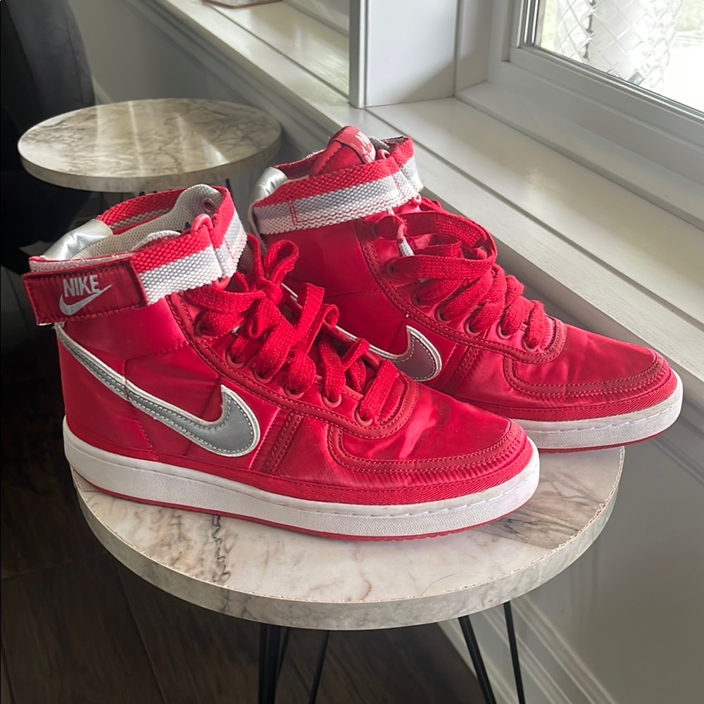 Nike  Red High-Top Sneakers